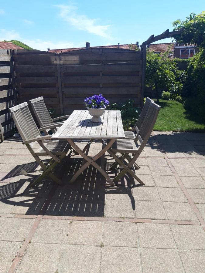 Vakantiewoning 100m van het strand met 1 Slaapkamer Westkapelle Buitenkant foto